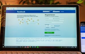 Pemujaan (dan Ketakutan) Berlebihan kepada Influencer dan Polisi Itu Tidak Sehat