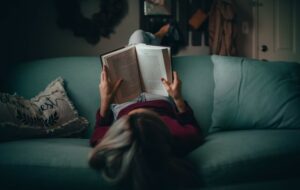 4 Buku yang Cocok Dibaca Saat Patah Hati