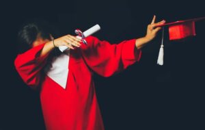 Dilema yang Sering Dihadapi Lulusan Luar Negeri