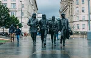 Dari The Beatles Kita Belajar, Keseringan Bawa Pacar ke Tongkrongan Itu Menyebalkan