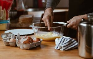 Tips agar Terhindar dari Kutukan Bolu Kukus Mekar dan Resep Praktisnya