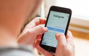 Latahnya Pengguna Instagram: Pakai Prompt Sticker Tanpa Mikir Efeknya