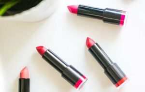 12 Lipstik Murah di Bawah 20 Ribu yang Paling Laris