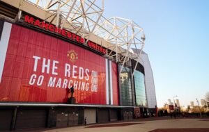 3 Alasan Nggak Usah Beli Jersey Manchester United di Official App