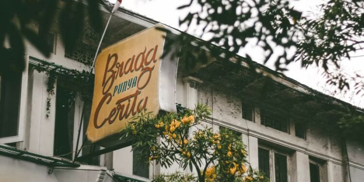 Braga Menjelang Kumuh, Julukan yang Pantas Disematkan pada Jalan Tertua di Bandung terminal mojok
