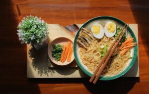 Jangan Makan Indomie Tanpa 6 Bahan Tambahan Ini
