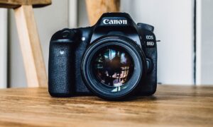Kamera DSLR Pernah Jadi Senjata Andalan untuk Pikat Gebetan