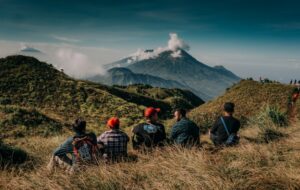 4 Jalur Pendakian Gunung yang Cocok untuk Pendaki Pemula