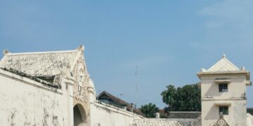 Bolehkah Kami Hidup Tenang di Sultan Ground Jogja? terminal mojok.co