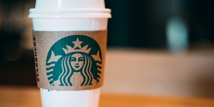 Nongkrong di Starbucks Itu Murah, Asal Tahu Strateginya terminal mojok.co