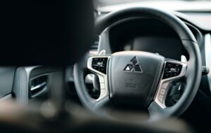 Mobil Pajero Dakar 4×4 Emang Hebat, tapi Seat Ketiganya Sempit Banget