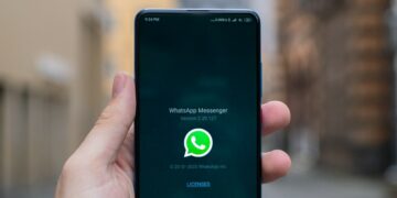 Ketika Anggota Grup WhatsApp Ada yang Tersandung Korupsi terminal mojok.co