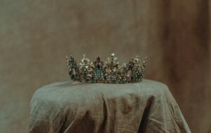 Mengenal 6 Penyakit yang Muncul dalam Serial The Crown