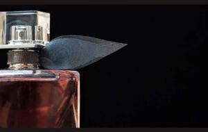 3 Duka Jadi Penjual Parfum Isi Ulang