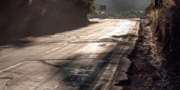 5 Jalan Raya di Jogja yang Istimewa Ambyarnya terminal mojok.co