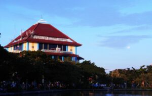 4 Stereotip Mahasiswa Unair dari Masyarakat