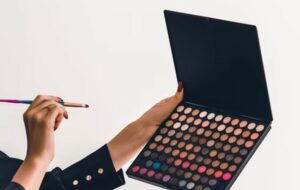 10 Eyeshadow Palette Murah dan Bagus di Bawah 30 Ribu