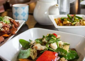 3 Tips Makan di Restoran All You Can Eat biar Nggak Rugi Terminal Mojok