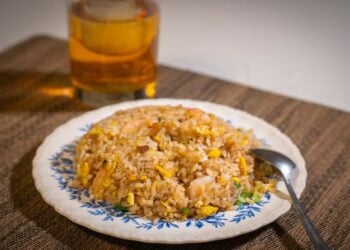 4 Dosa Saat Makan Nasi Goreng yang Sebaiknya Dihentikan Terminal Mojok