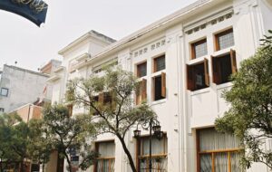 4 Restoran di Bandung yang Terkenal Sejak Zaman Kolonial