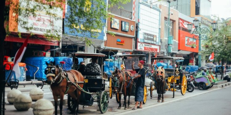 Kamus Sopan Santun Saat Berada di Jalanan Jawa terminal mojok.co