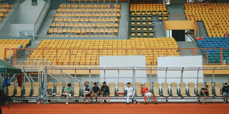 Kasta Tempat Duduk di Stadion Kanjuruhan Malang terminal mojok.co