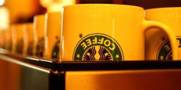 Starbucks Reserve, Gerai Premium Starbucks yang Layak Kalian Coba starbucks kaleng