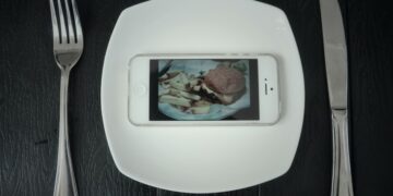 Membandingkan ShopeeFood, GoFood, dan GrabFood: Mana yang Lebih Baik? terminal mojok.co