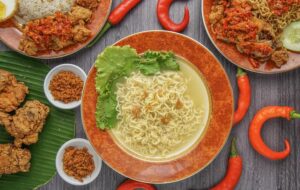5 Kesalahan Makan Mi Instan Rebus yang Sebaiknya Dihentikan