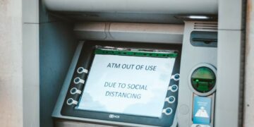 5 Manfaat Pergi ke ATM yang Jarang Diketahui Banyak Orang Terminal Mojok