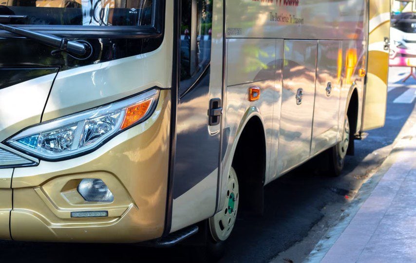 5 Orang yang Seharusnya Nggak Naik Bus Ponorogo-Trenggalek Terminal Mojok