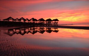 4 Pantai Indah di Indramayu yang Wajib Kalian Kunjungi