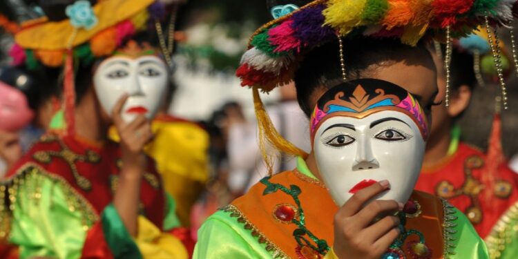 10 Ungkapan Ekspresif dalam Dialog Masyarakat Betawi