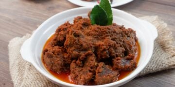 5 Dosa Makan Rendang yang Jarang Disadari Orang Terminal Mojok.co