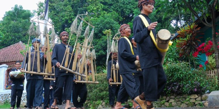 15 Istilah Bahasa Sunda yang Sering Digunakan Sehari-hari terminal mojok.co