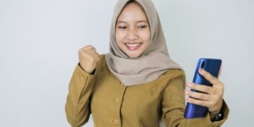 5 Hal yang Sering Dipamerkan PNS di Media Sosial (Shutterstock.com)