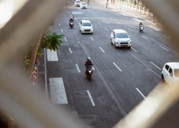 6 Jalan Nggak Rata di Surabaya yang Paling Parah