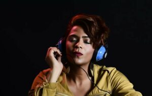 6 OST Sinetron Indonesia Paling Dikenang