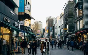 8 Perbedaan Kebiasaan Sehari-hari Orang Korea dan Jepang