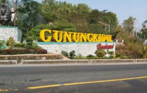 Pengalaman KKN di Gunungkidul: Warung Tutup Jam 7 Malam dan Menyaksikan Kemenangan Jokowi di Desa Pro Prabowo