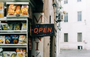 Perbedaan Orang Kota dan Orang Desa ketika Belanja di Minimarket