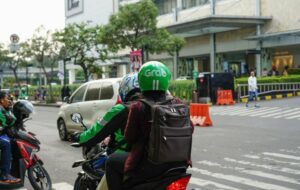 Senjakala Ojek Online di Sumenep: Dulu Berjaya, Kini Terlunta-lunta
