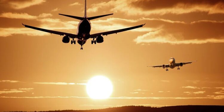 5 Film Drama yang Jangan Kamu Tonton Ketika Naik Pesawat