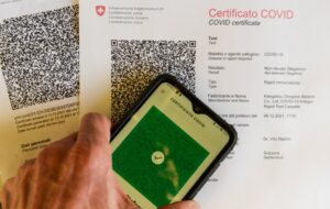 Ada Shaqiri di Restoran Swiss (Kisah Tukang Kontrol Sertifikat Vaksin)