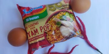 Indomie Ayam Pop Berhasil Nge-prank Lidah Saya Terminal Mojok.co