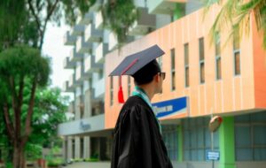 4 Perbedaan Wisuda di Jepang dan Indonesia