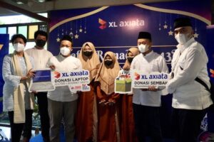 Dukung Desa Digital, XL Axiata Donasi Laptop ke Ponpes di Jawa Tengah
