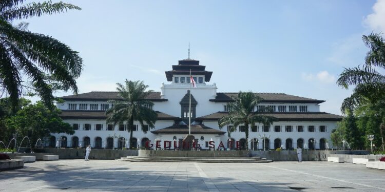 5 Rekomendasi Hotel Murah Meriah di Sekitar Gedung Sate Bandung