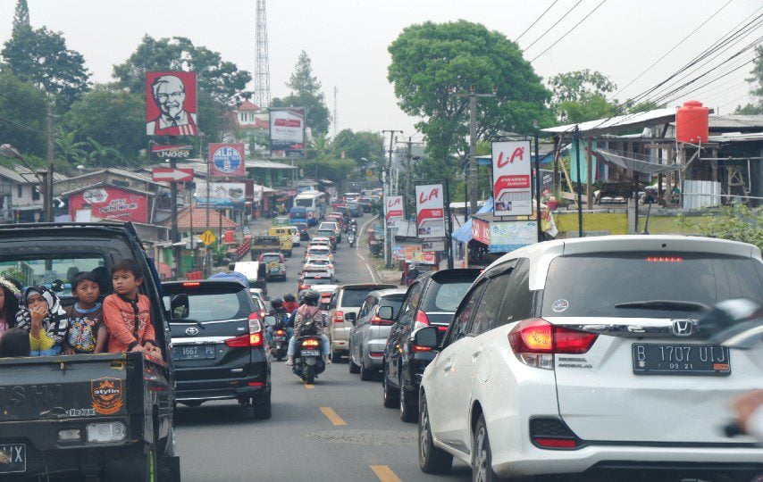 Proyek Jalan Tol Puncak Bukan dan Tak Akan Jadi Solusi Kemacetan yang Selama Ini Menghantui