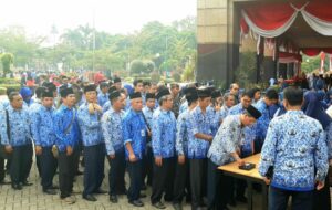 Kerja Berharap Reward? Jangan Jadi PNS!